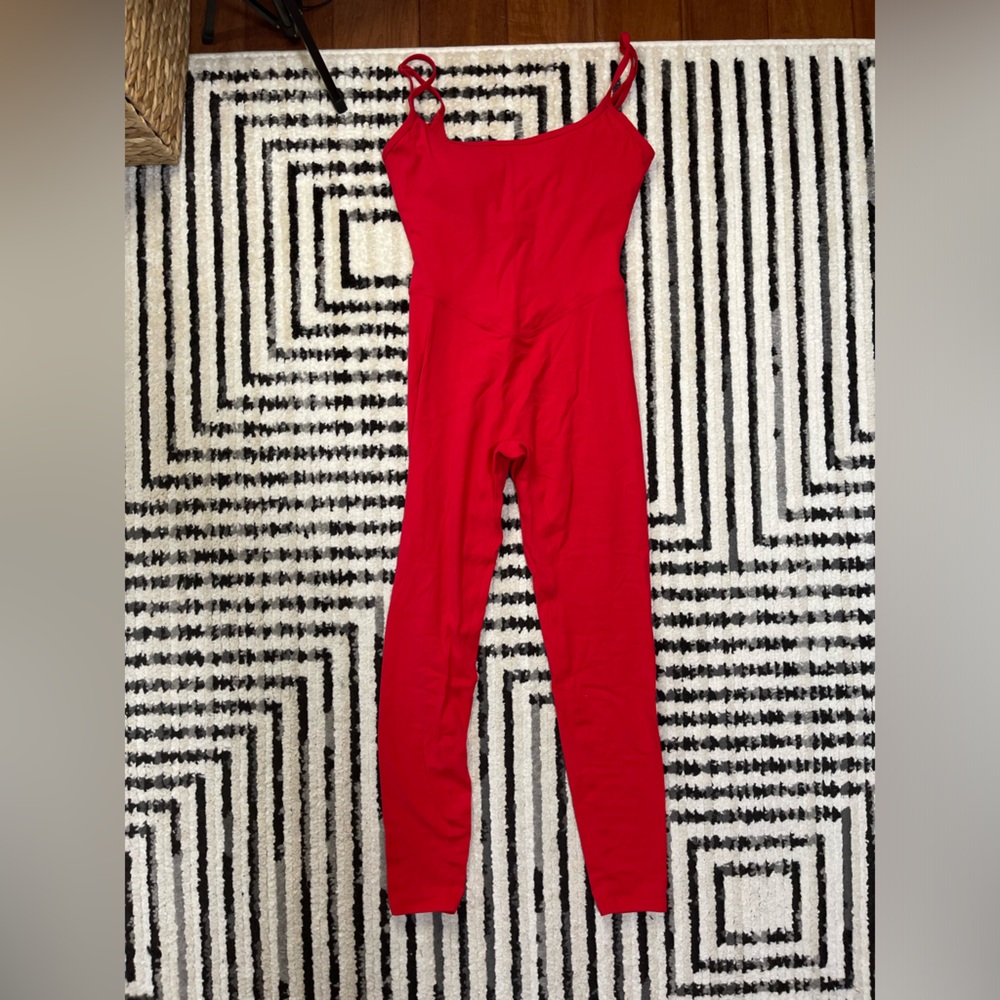 Vitality Balance Athletica cloud court jumpsuit in cherry red size MEDIUM NWOT - Picture 2 of 7